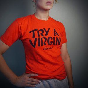 VINTAGE 90s Red Graphic Tee  | Size M